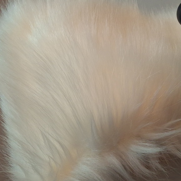 Faux fur rap - Picture 2 of 6